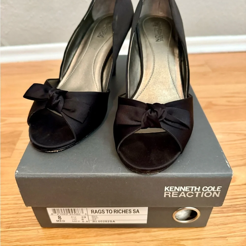 Kenneth Cole Reaction, Elegant Black Peep-Toe Bow Heels, Black satin, size 8 - Picture 2 of 4